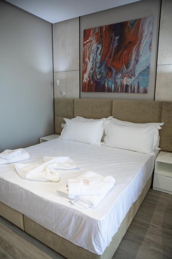 Hotel Qeparo Eksteriør billede